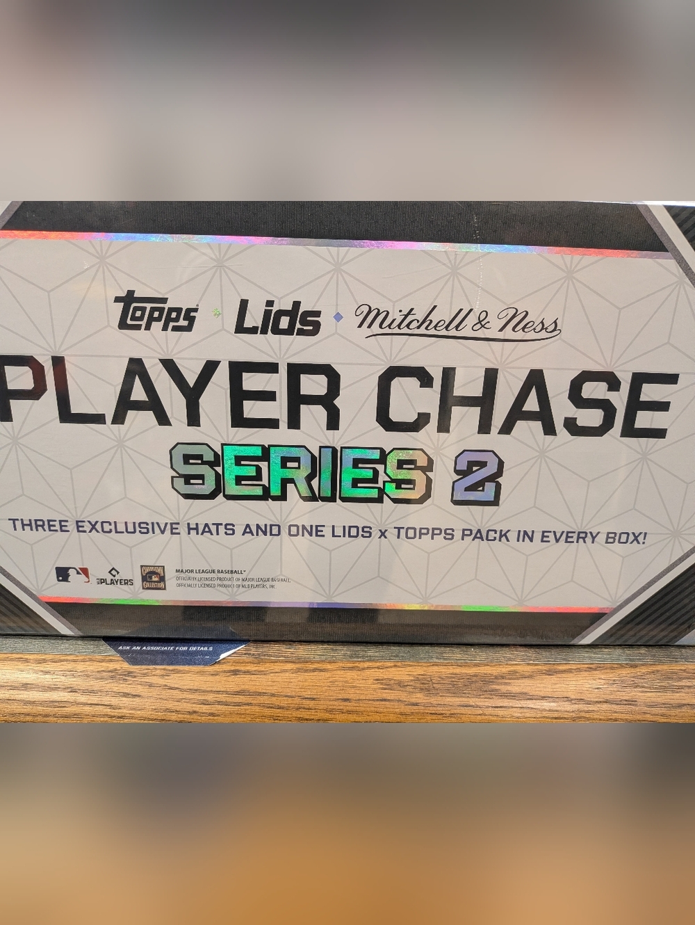 Topps Layer Chase Series 2 Holographic White and Green Accents Box